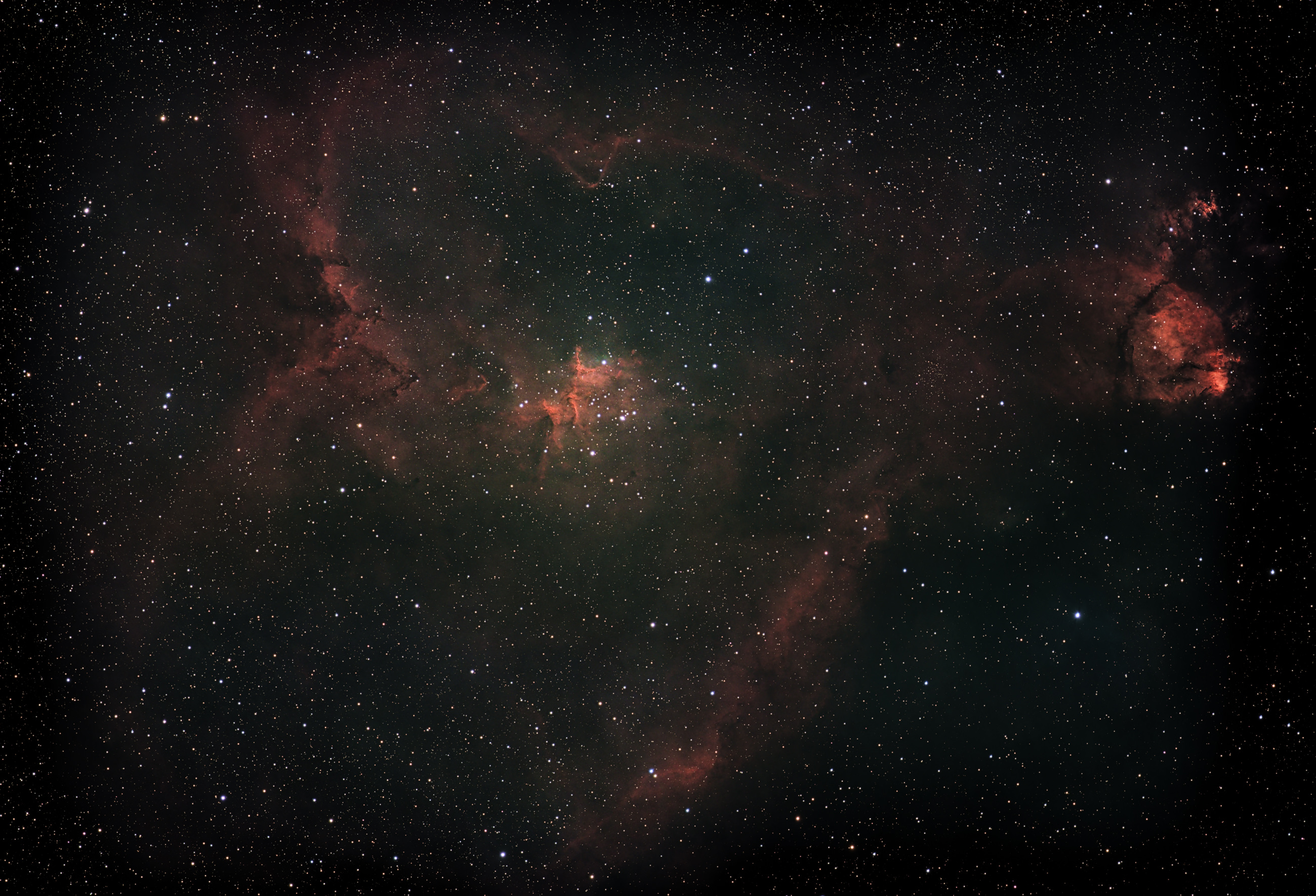 Der Herznebel, IC1805 ist ein Emissionsnebel mit einem offenen Sternhaufen (Melotte 15) im Inneren und befindet sich im Sternbild Kassiopeia am Nordsternhimmel.
